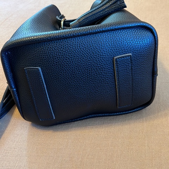 Black bucket bag - Picture 4 of 5